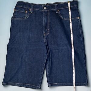 Men's Levi Dark Blue Denim Shorts 569 size 33